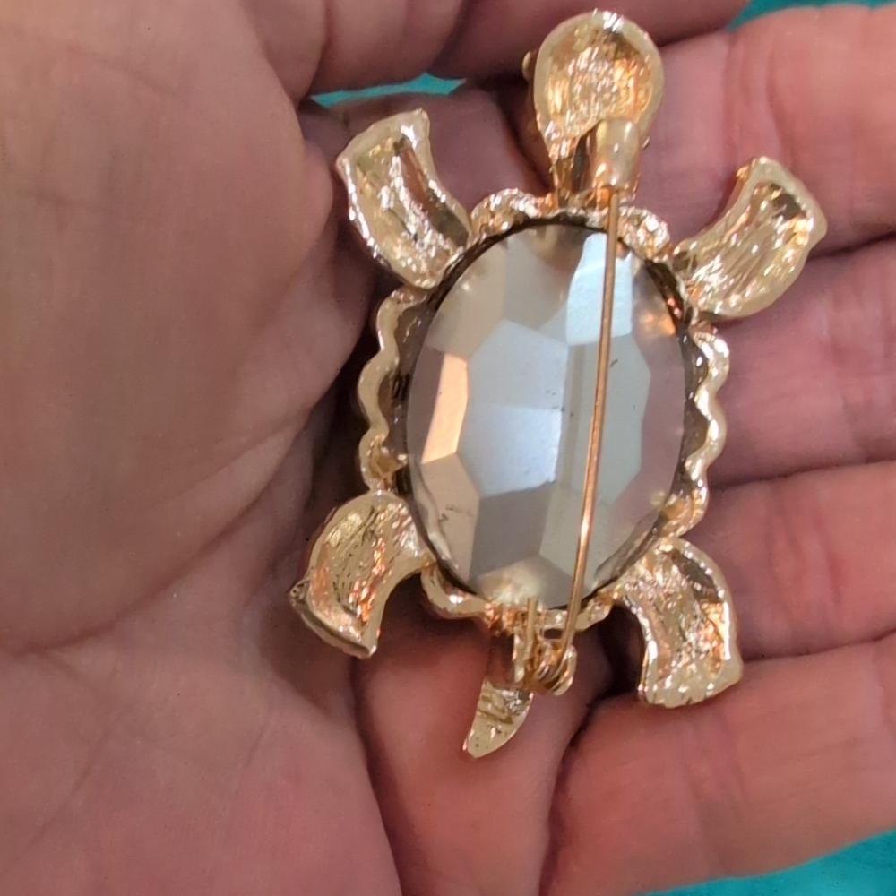 Colorful Turtle Brooch - Picture 2 of 5